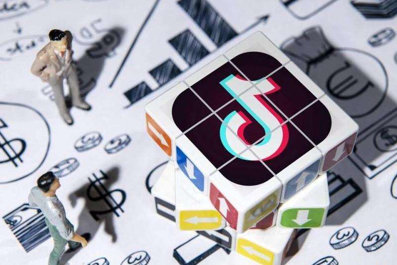 《每条INS都点赞的影响与管理》