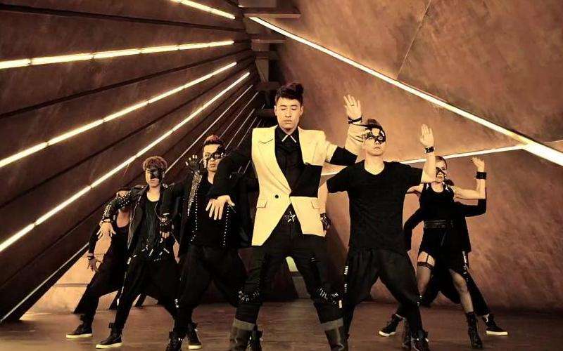 《潘玮柏点赞张韶涵INS的影响》