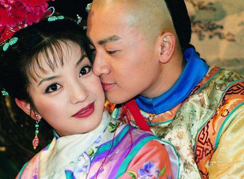 《赵薇INS点赞苏有朋的背后故事》