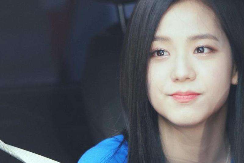 丁海寅Ins点赞的智秀相关内容